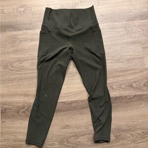 Athleta leggings 7/8 length with pockets